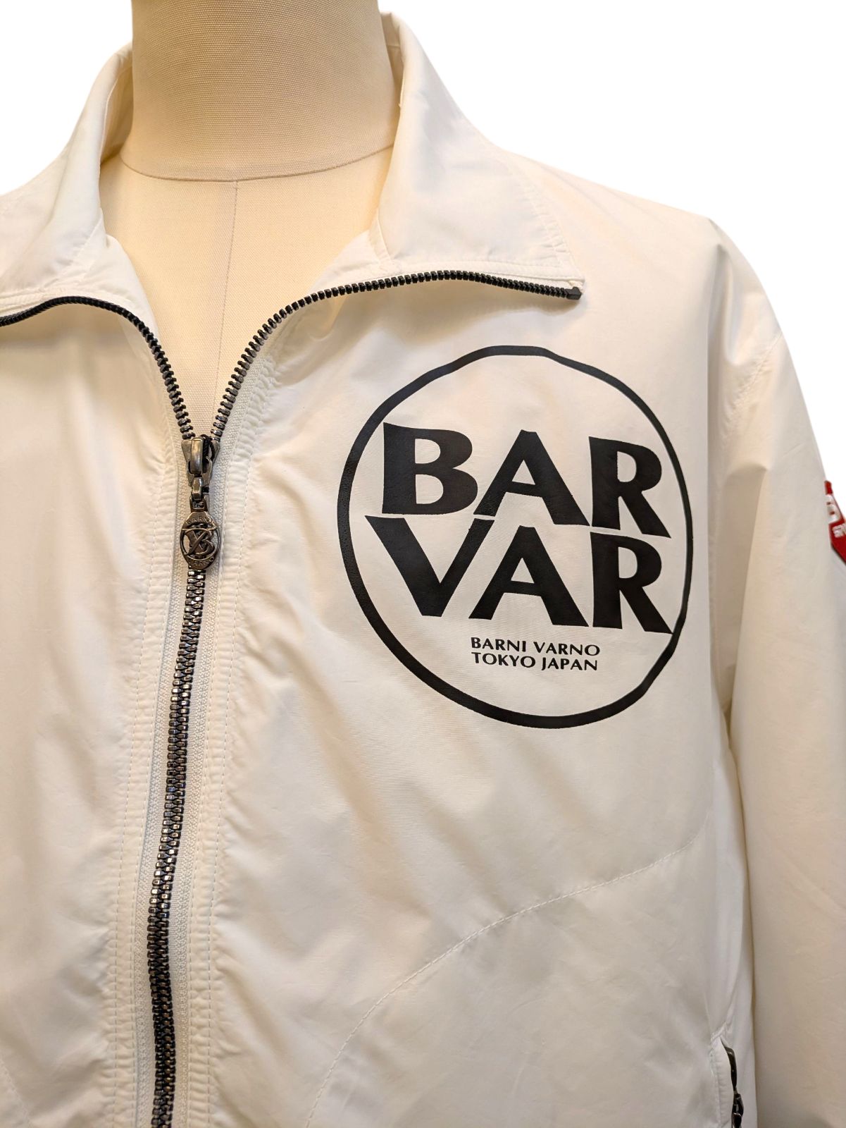 BARNI VARNO ホワイトナイロンジャケット BARNI VARNO ホワイトナイロンジャケット - メルカリ