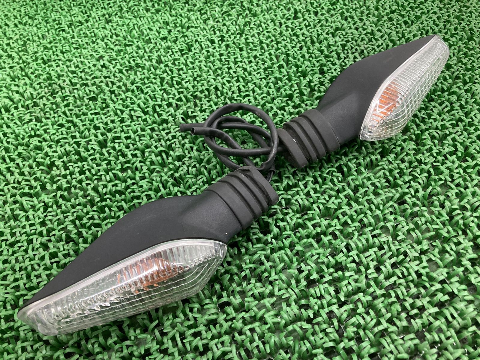 899パニガーレ リアウインカー 左右 02.1710 ドゥカティ 純正 中古 バイク 部品 修復素材やカスタム素材に 品薄 希少品 車検 Genuine