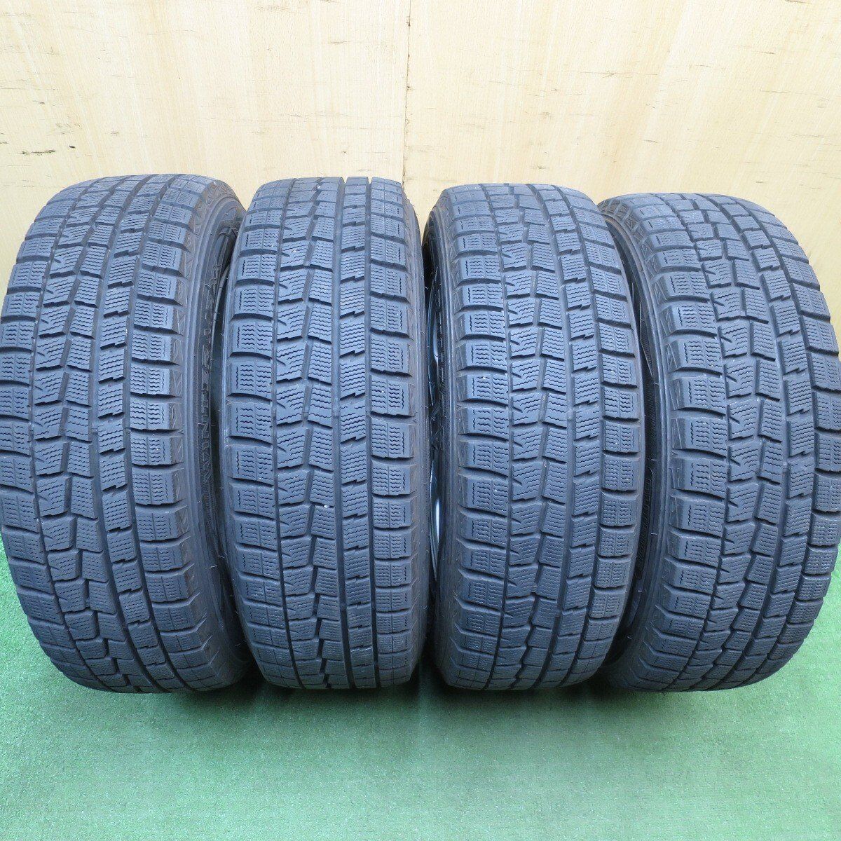 バリ溝！キレイ！9分☆スタッドレス 185/65R15 ダンロップ ウインター 