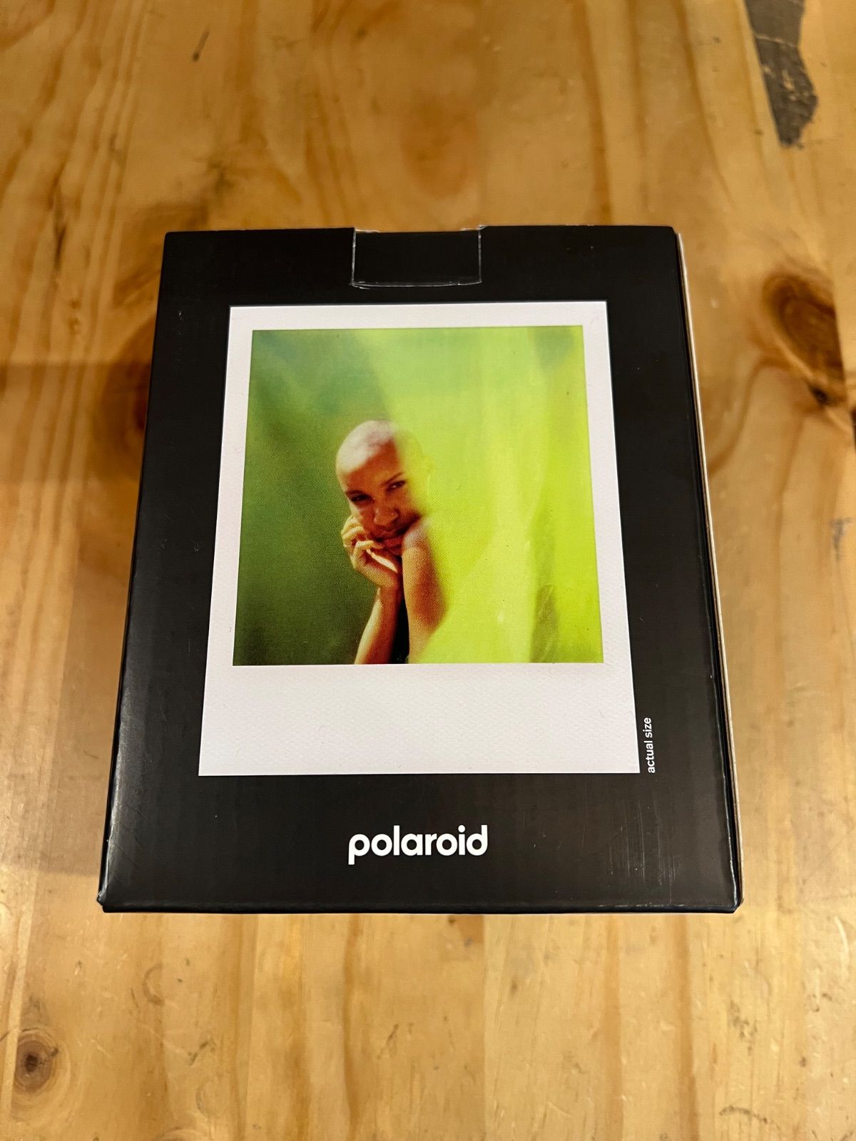 Black ポラロイド