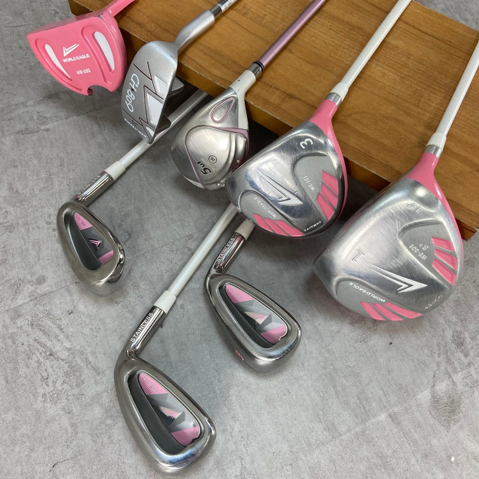 ワールドイーグル　PRGR　ディズニー　レディースゴルフ8本セット　L　右利き用 WORLD EAGLE ワールドイーグル PRGR プロギア ディズニー