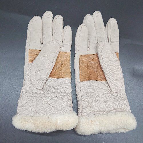 UGG 手袋 ベージュ スエード ◇ ⊇ UGG アグ キルティングデザイン 手袋 グローブ サイズS/M