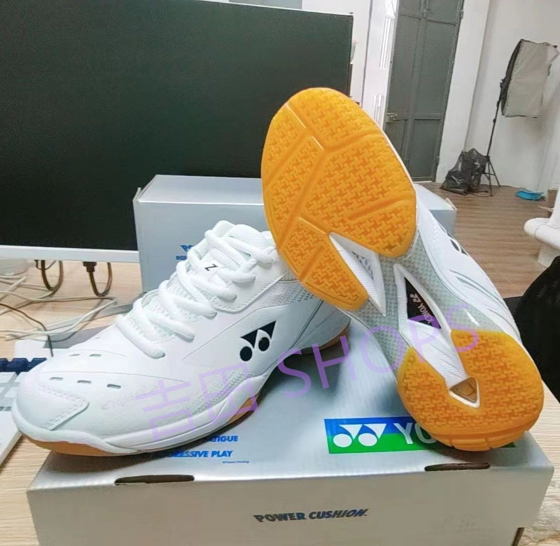 【人気商品】[未使用] YONEX ヨネックス パワークッション65Z SHB65Z3MEX バドミントンシューズ