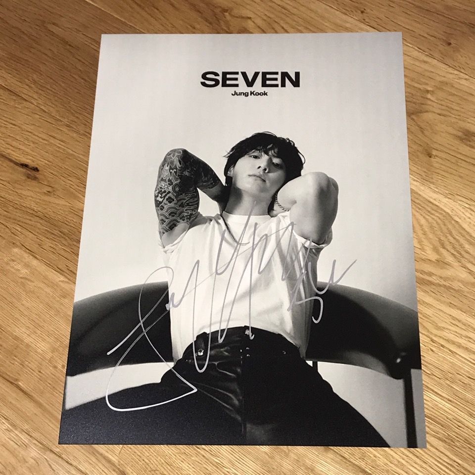 ジョングク(BTS) 直筆サイン「SEVEN」スチール写真 - メルカリ