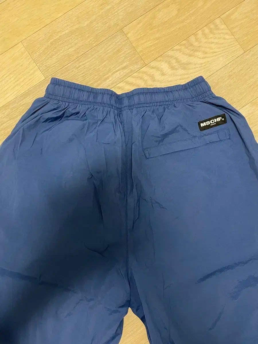 MISCHIEF ミスチーフ ウィンドブレーカー 素材 ズボン