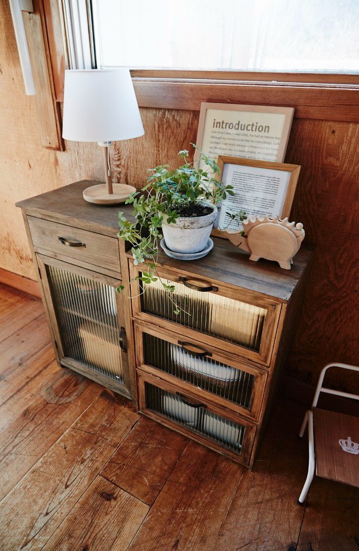 フラップチェスト 人気 昭和レトロ 天然木(杉)合板 波ガラス扉