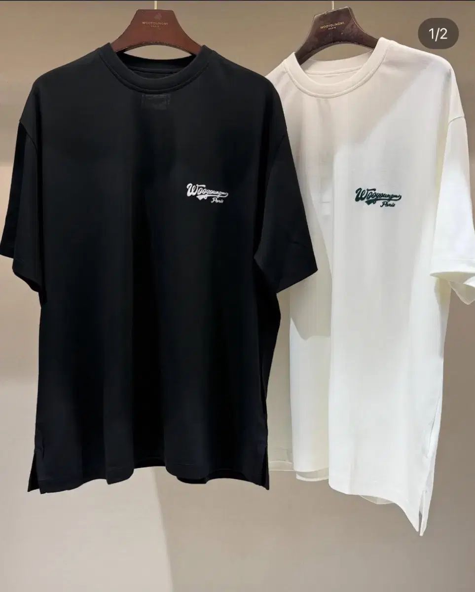 ☆韓国人気☆レタリング ロゴ Tシャツ/WOOYOUNGMI☆ Wooyoungmi Men's Large Logo T-Shirt in White Wooyoungmi