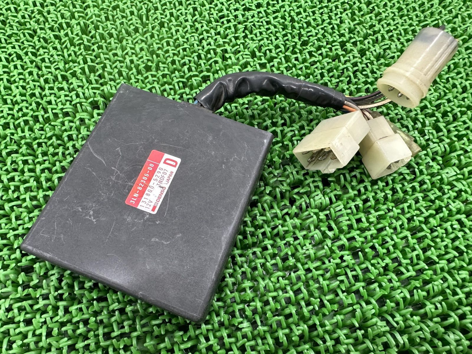 FZR250R イグナイター 3LN-82305-00 ヤマハ 純正 中古 バイク 部品 3LN