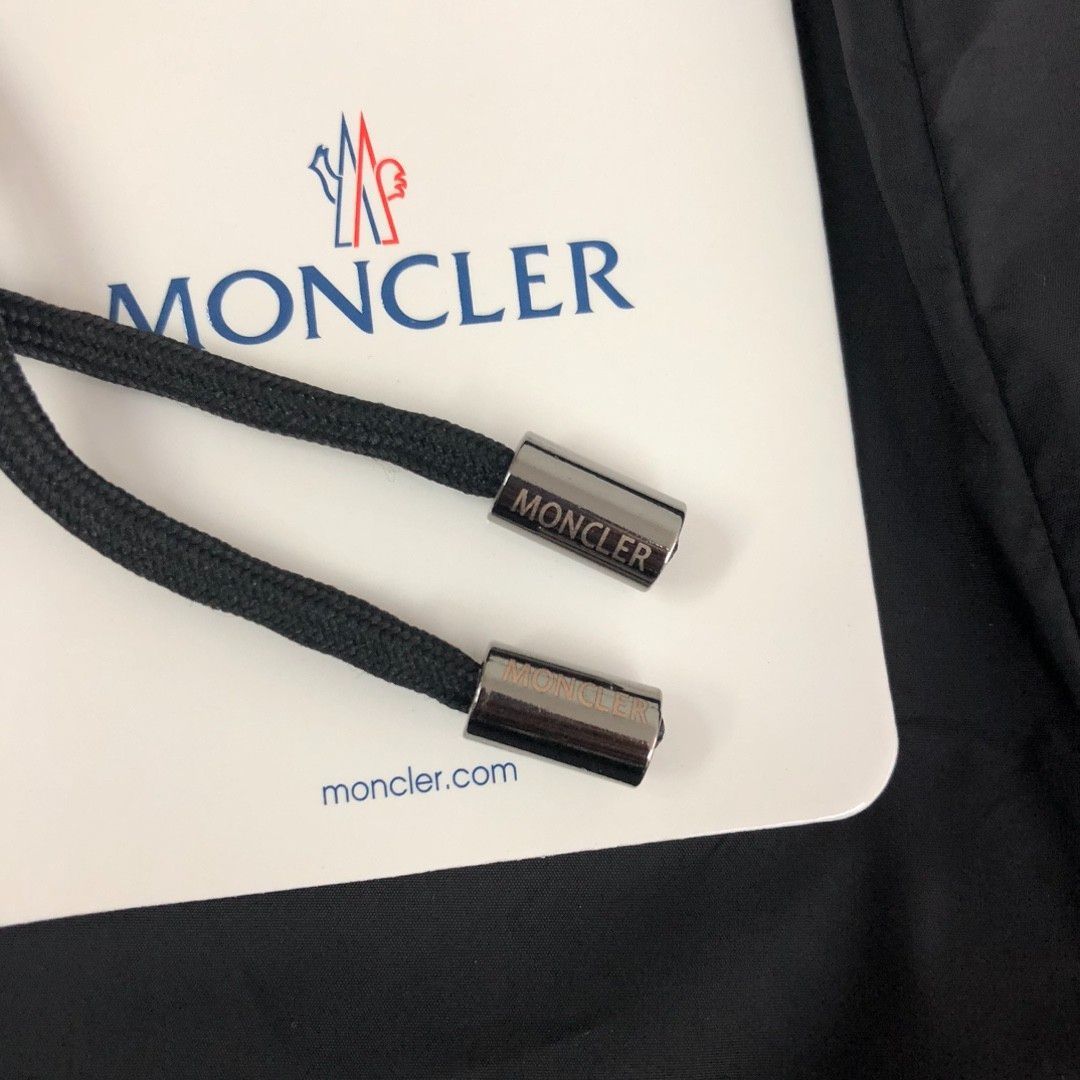 ◈ Moncler