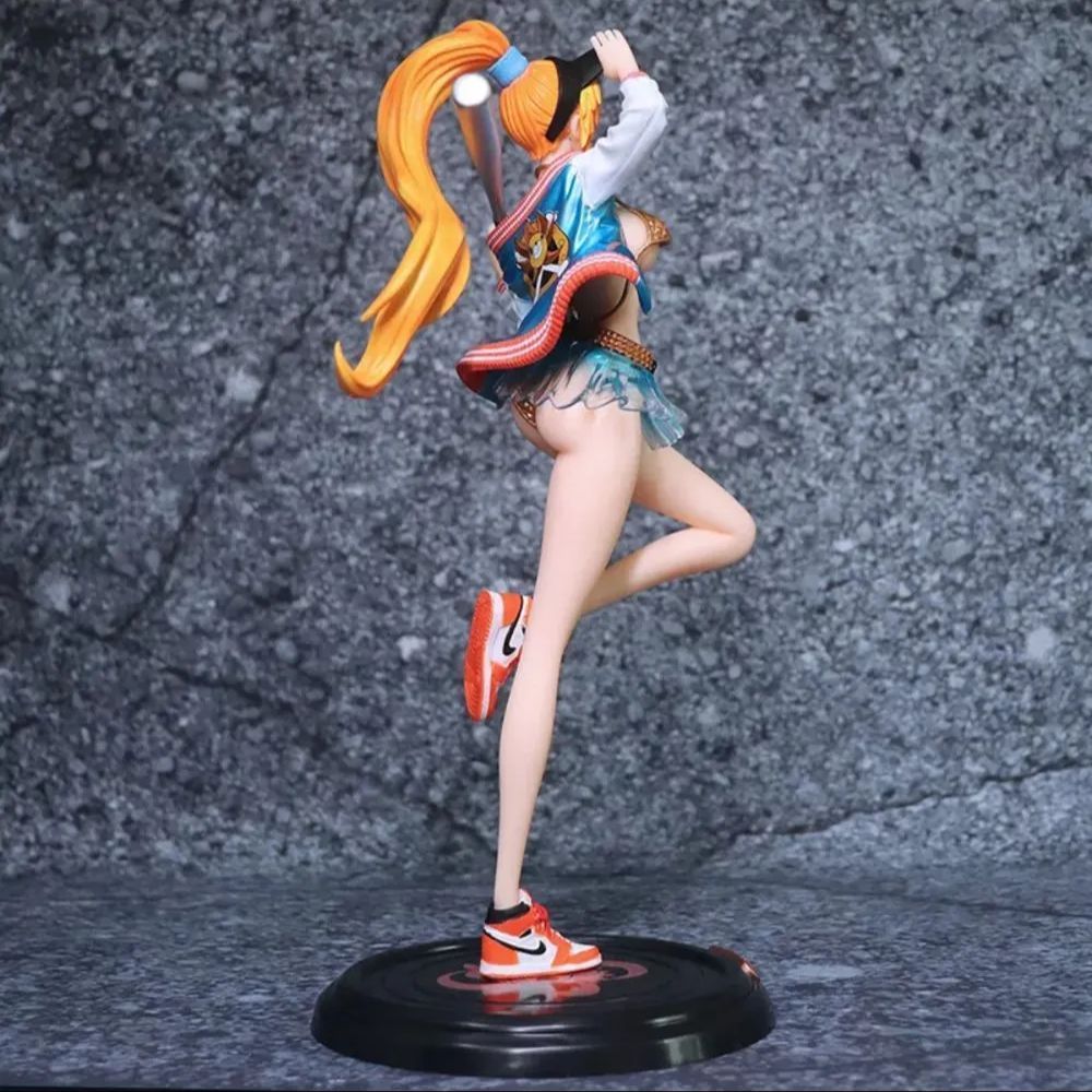 メルカリshops 海外限定版 ワンピース One Piece ナミ フィギュア