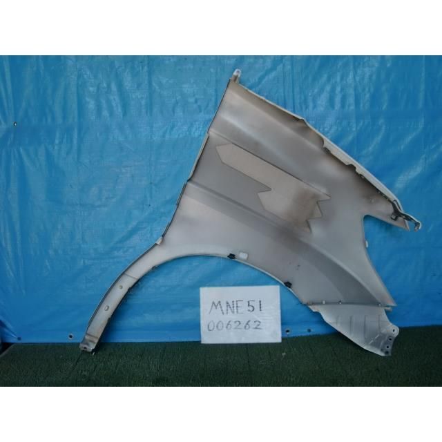 エルグランド CBA-E51 フロント左フェンダー・フェンダー ライダーオーテック 021201 エルグランド CBA-E51 右Fフェンダー エルグランド CBA-E51 フロント