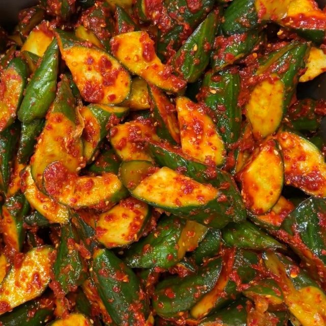 胡瓜キムチ１kg　本場韓国の味キムチ