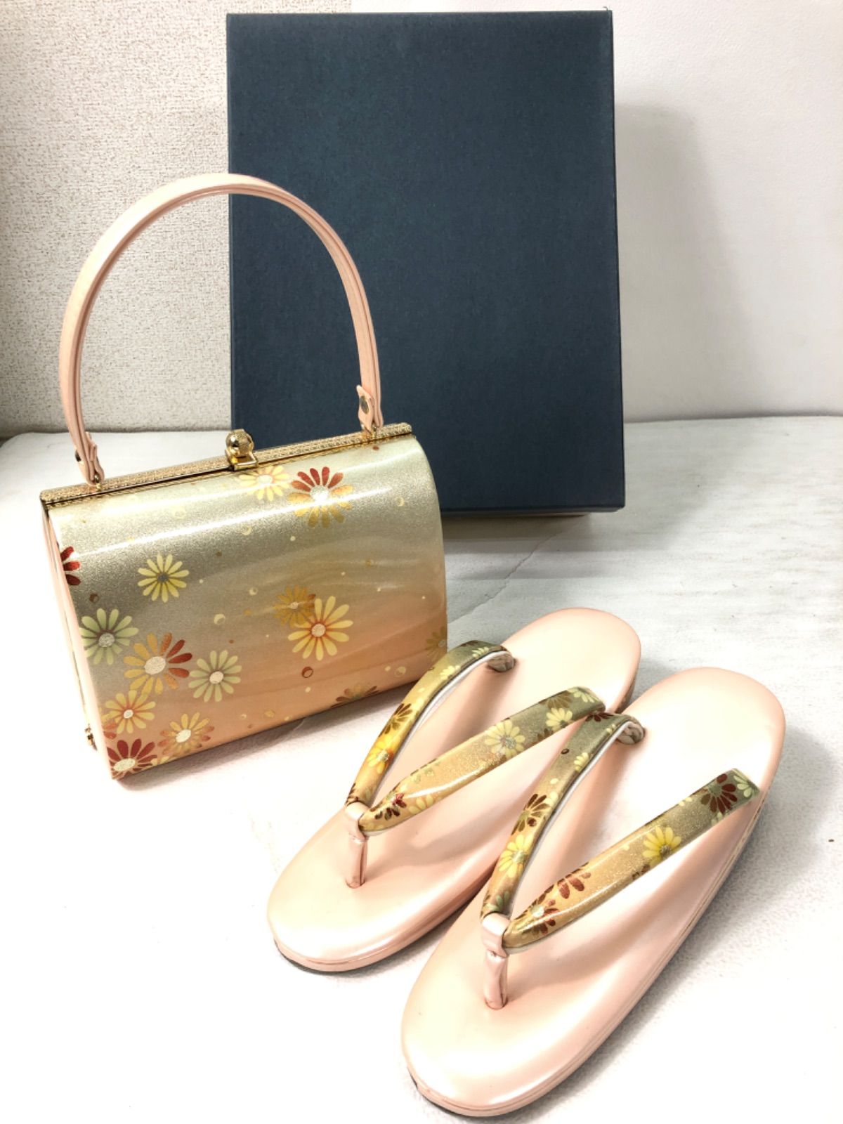 美品】和装用イエロー ハンドバッグ、草履 セット 美品】草履 美品】和装用イエロー ハンドバッグ、草履 セット 美品】草履