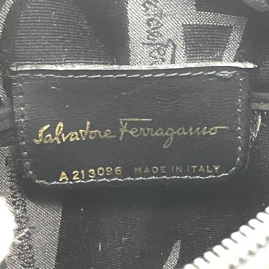 美品 1905 Ferragamo カメラバッグ ヴァラ レザー スエード 黒