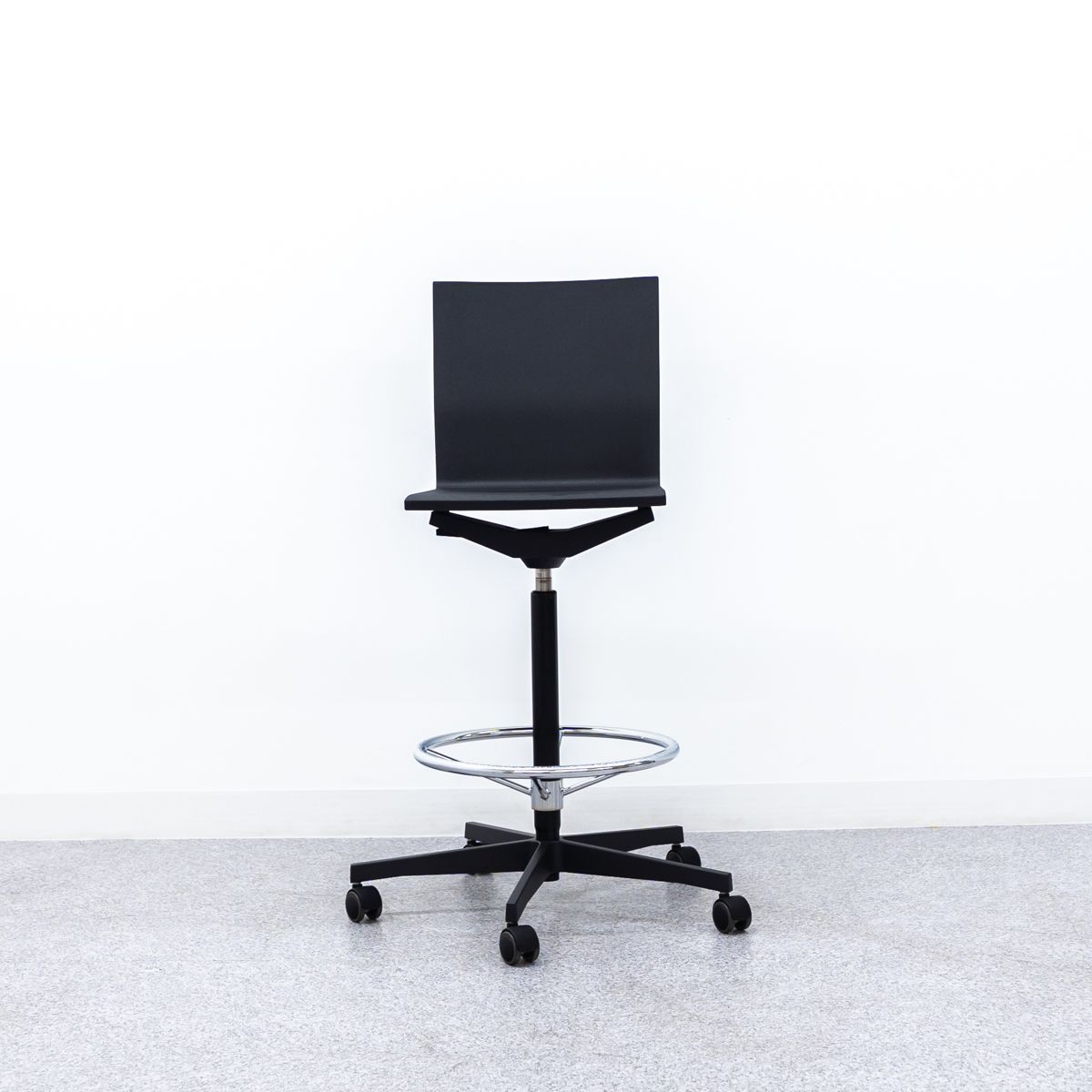 展示品 Vitra ヴィトラ .04 Counter カウンター チェア ベーシックダーク マールテン ヴァン セーヴェレン 定価20万 5