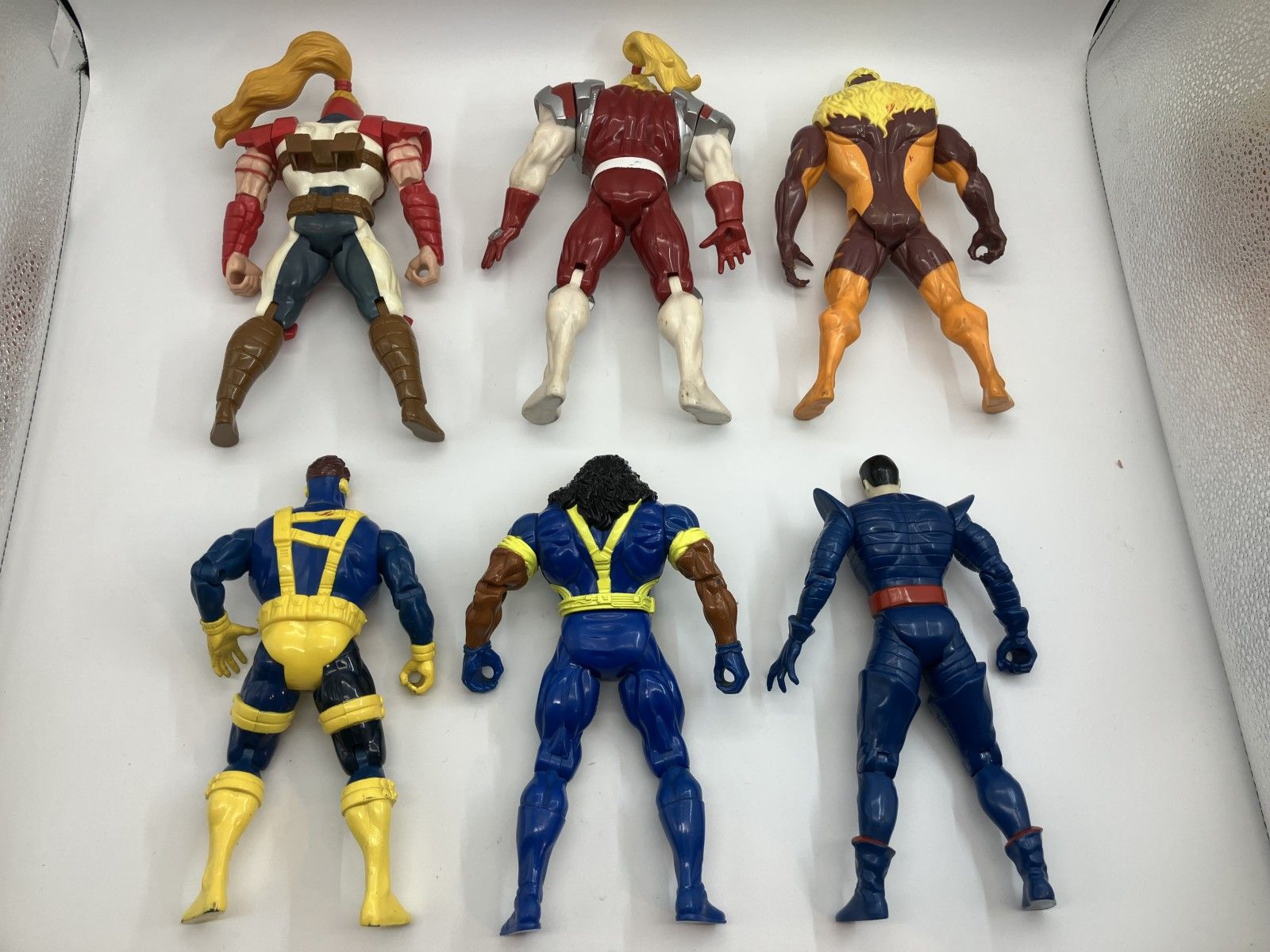 MARVEL フィギュア 4点セット Amazon.co.jp: マーベル レジェンドシリーズ ウルヴァリンと