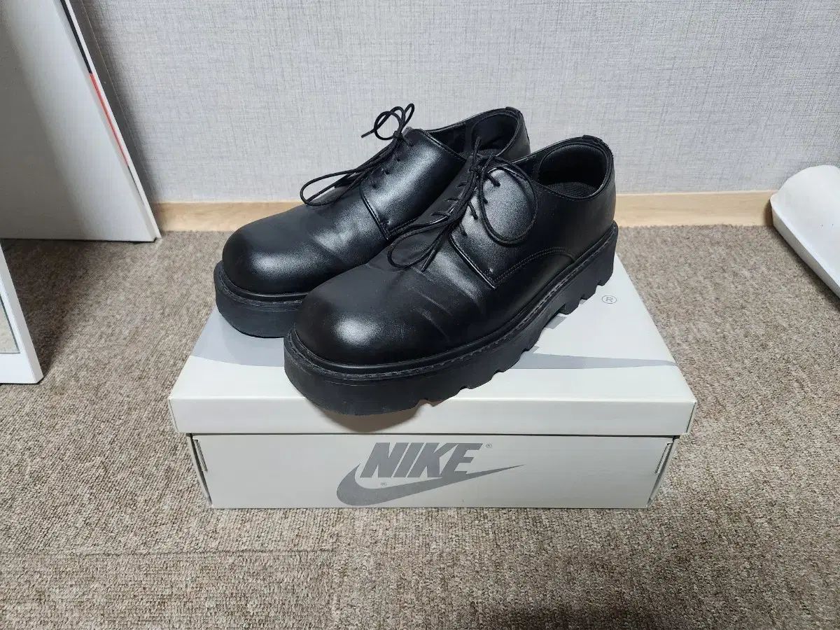 275 サイズ