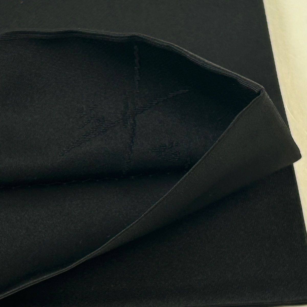 袋帯 美品 逸品 辻村ジュサブロー 落款 鈴 金銀糸 箔 黒 六通