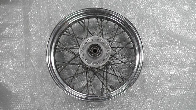 ドラッグスター250 VG05J-005xxx の フロントホイール 1747207467