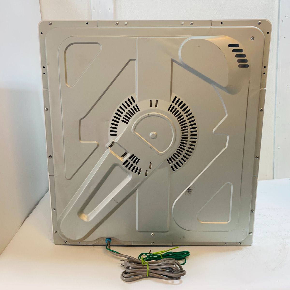 電気衣類乾燥機