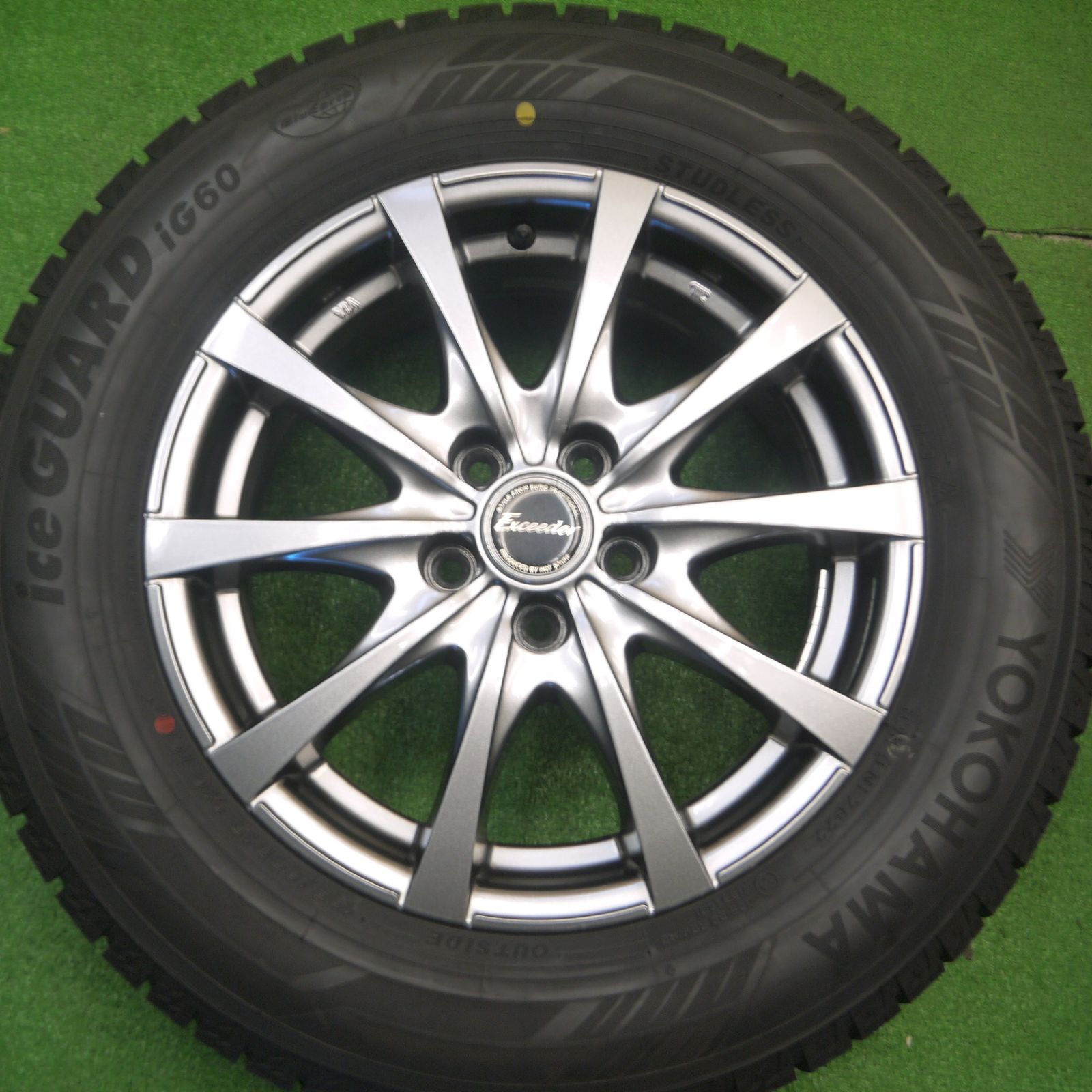 ☆バリ溝☆ 205/65R15 アルミ スタッドレス REVO GZ 4本