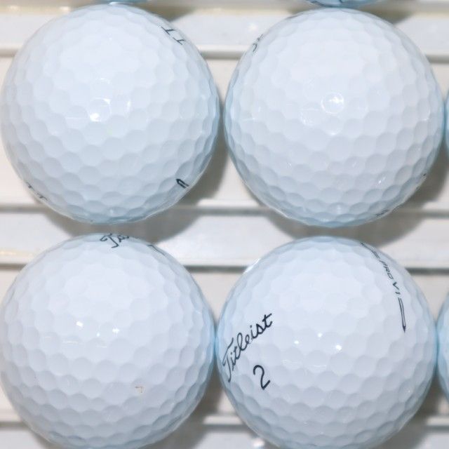 Aランク 25個 2023年モデル プロV1 美品 ホワイト タイトリスト ロストボール prov1 送料無料 Aランク 25個 2023年モデル プロV1 美品 ホワイト タイトリスト