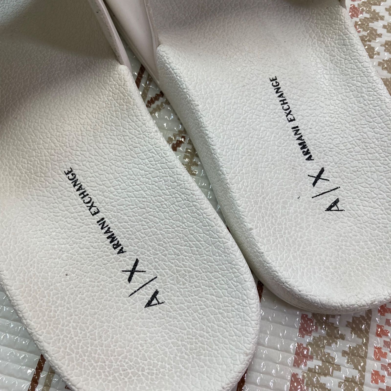 ARMANI EXCHANGE アルマーニエクスチェンジ サンダル オフホワイト 