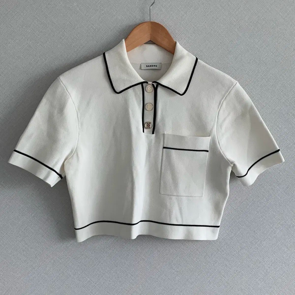 SANDRO サンドロ クロップド 半袖 リブニット SANDRO サンドロ クロップド 半袖 リブニット - メルカリ