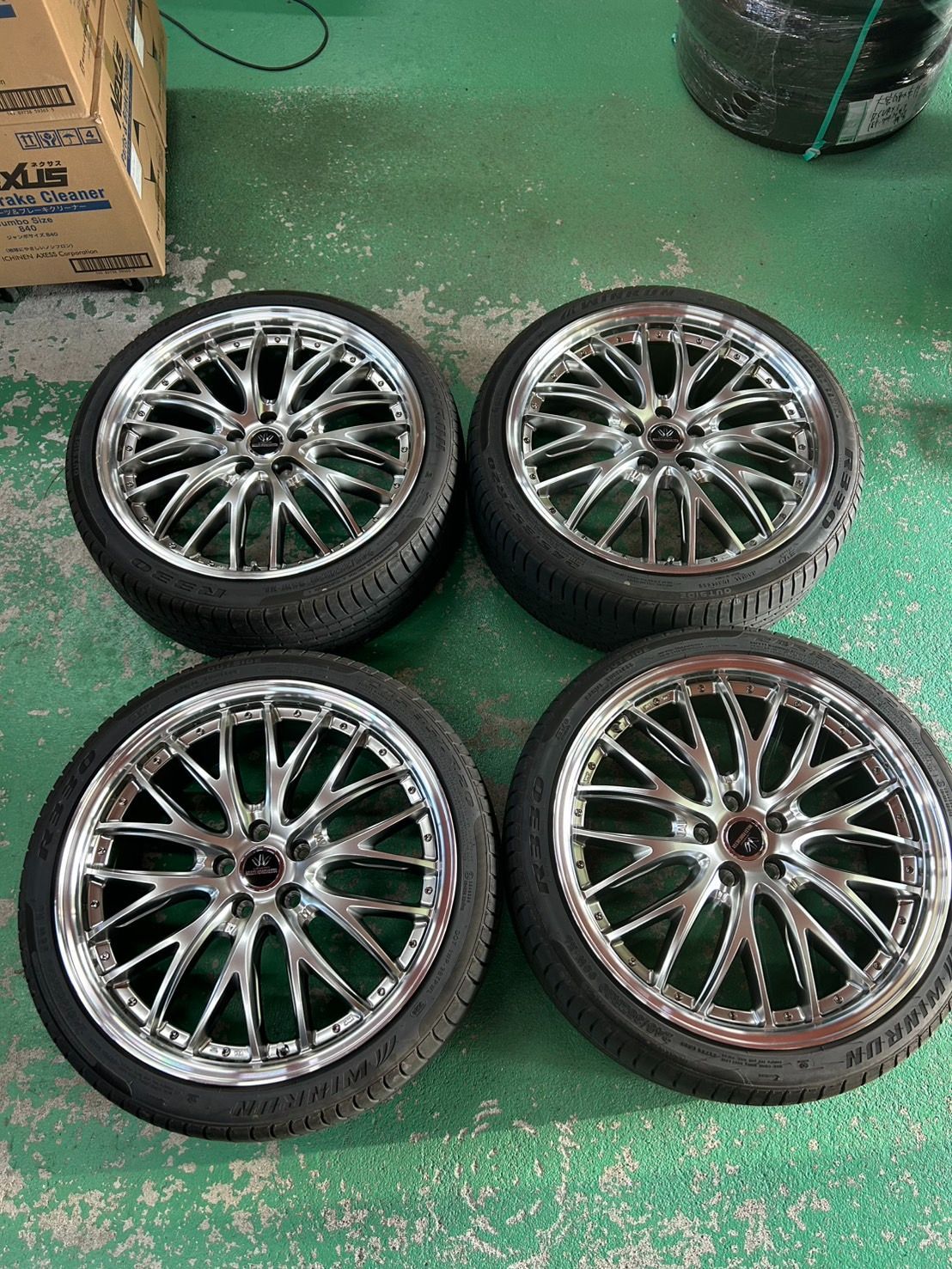 BADX ロクサーニ マルチフォルケッタ 20インチ 8.5J 45 5H114.3 245 35ZR20 タイヤ付き 4本セット