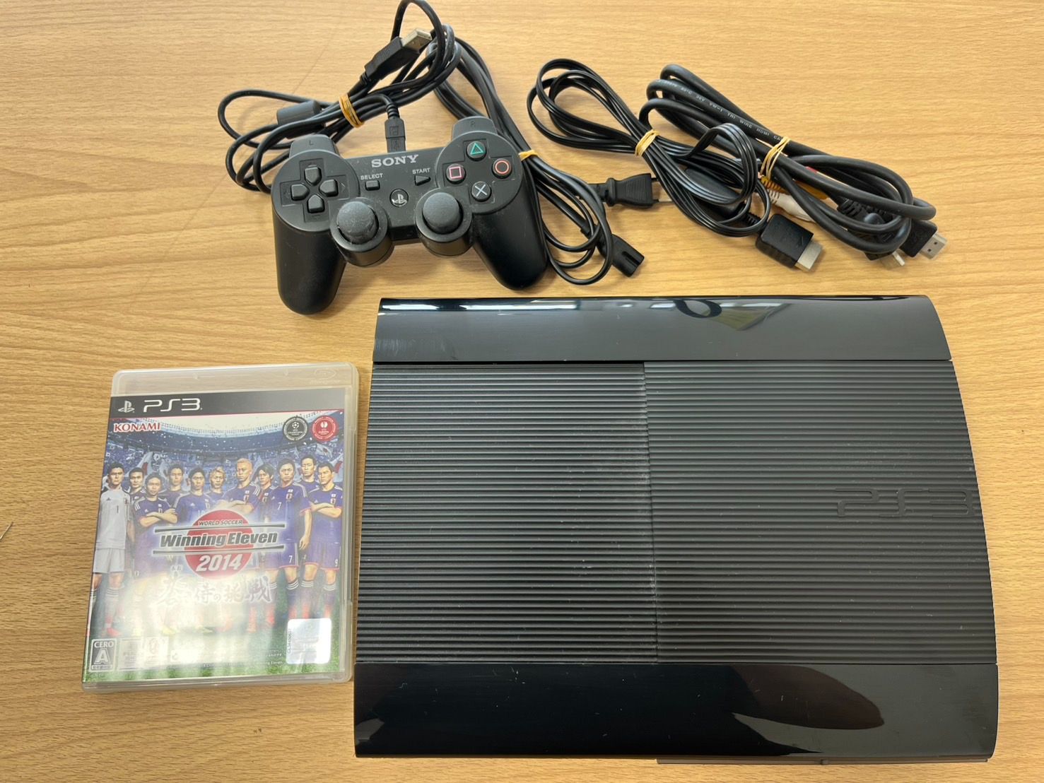 EL6】 PlayStation3 cech-4300c PS3 本体 ソフト付 ウイイレ