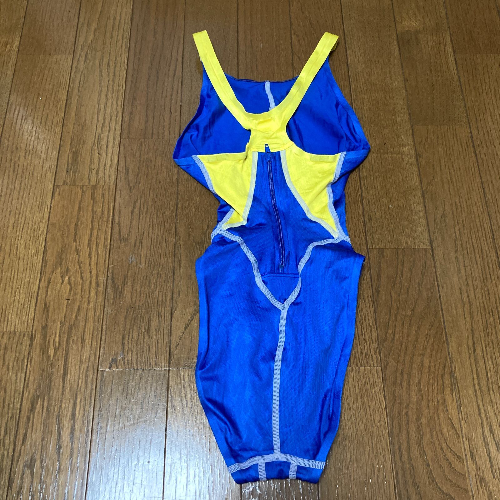 切り替え後ろジッパー付きタイトな女子レーシング系ハイレグ小尻デザイン競泳水着♪練習やトレーニングや撮影用にも♪サイズS