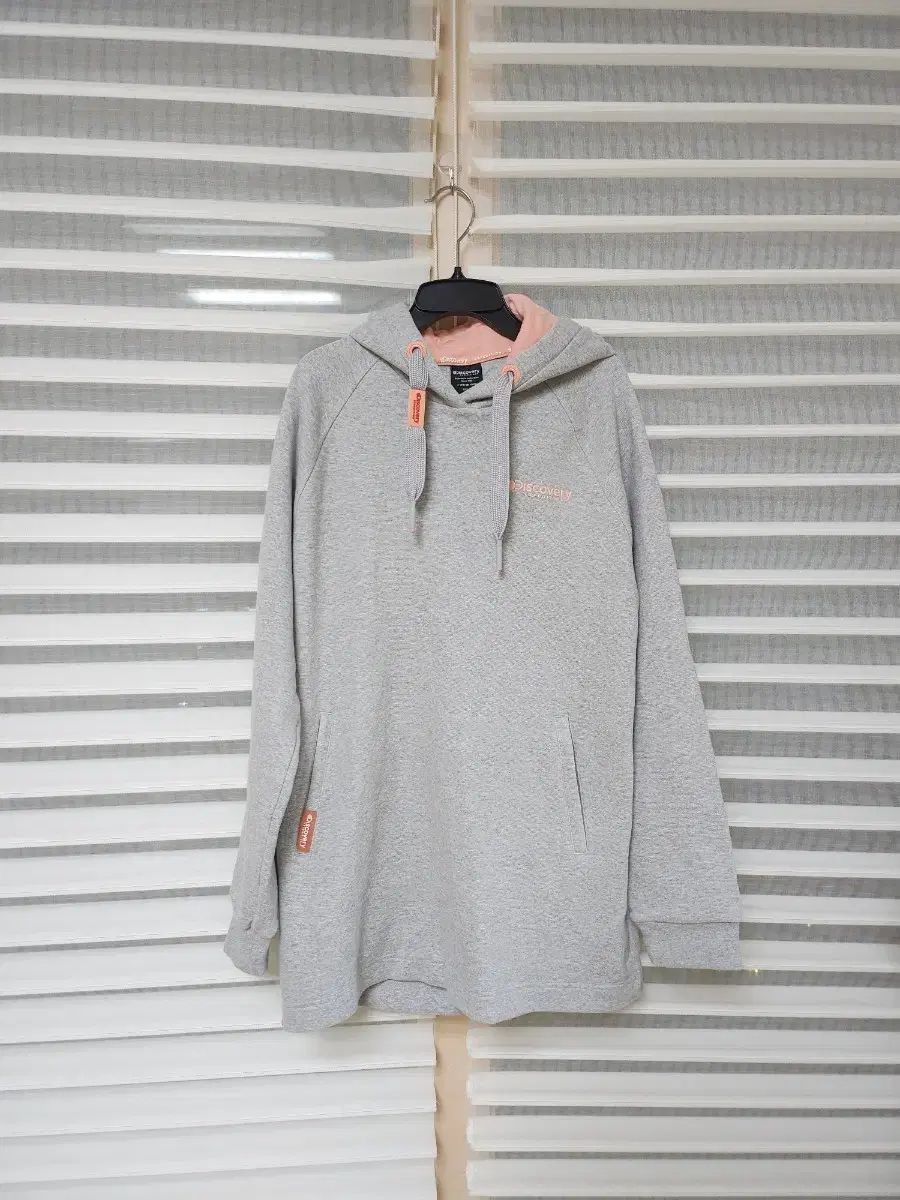 DISCOVERY グレー フード付きTシャツ