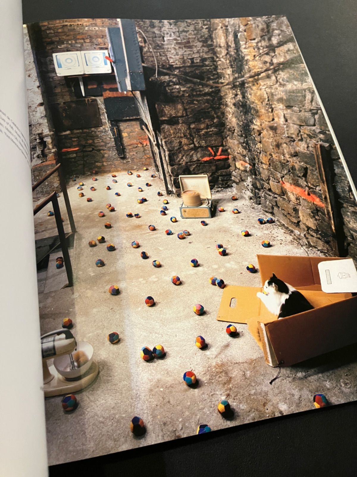 人+間 MAN+SPACE 光州ビエンナーレ2000年特別展カタログ 人+間 MAN+SPACE 光州ビエンナーレ2000年特別展カタログ - メルカリ