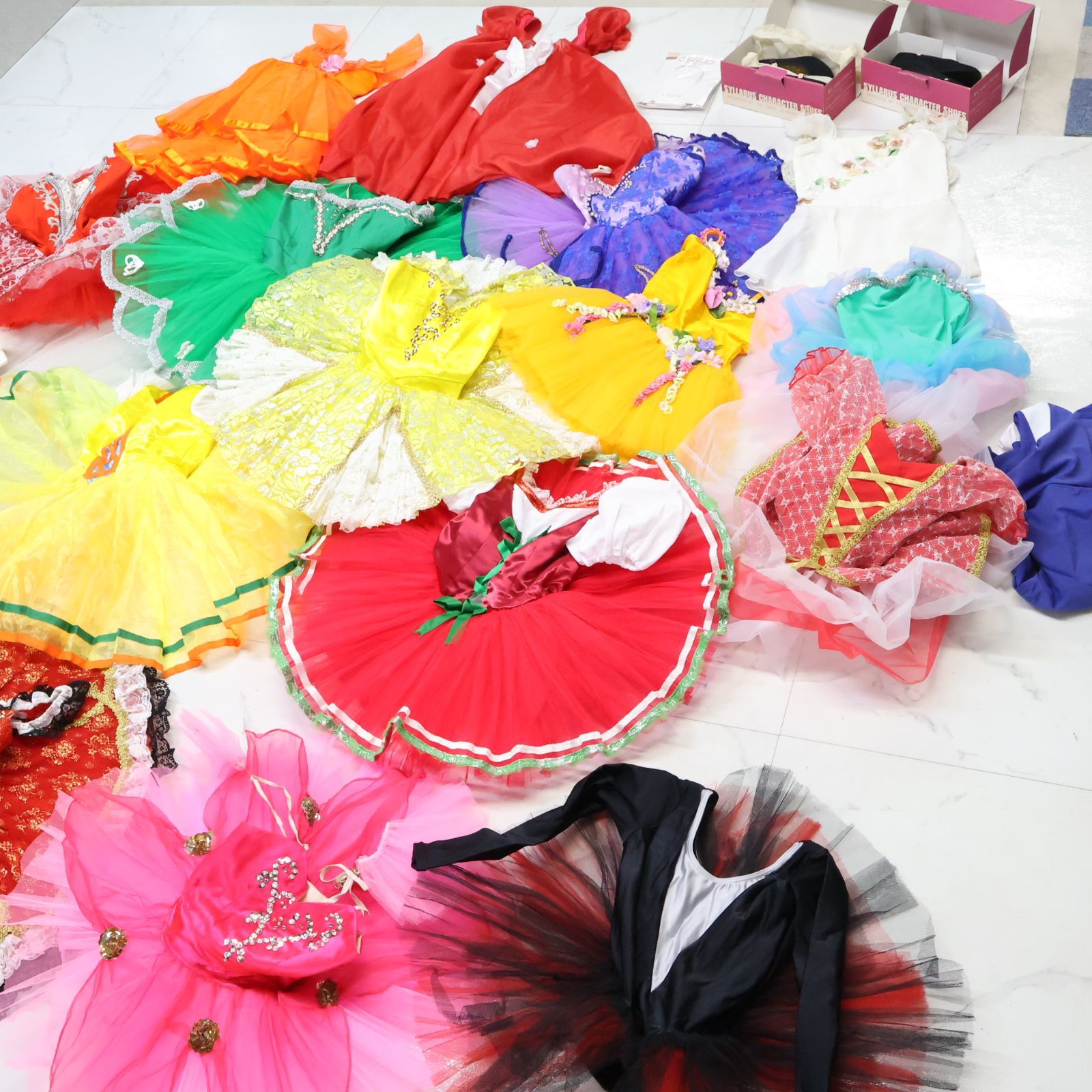 美品 バレエ衣装 豪華大量まとめ売り】CHACOTT製等 全20点 チュチュ