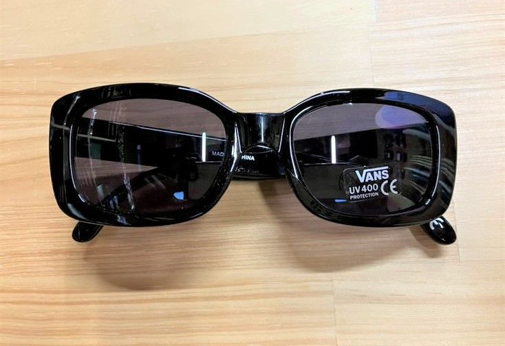 VANS サングラス BLACK sunglasses バンズ 日焼け対策 ② - メルカリ