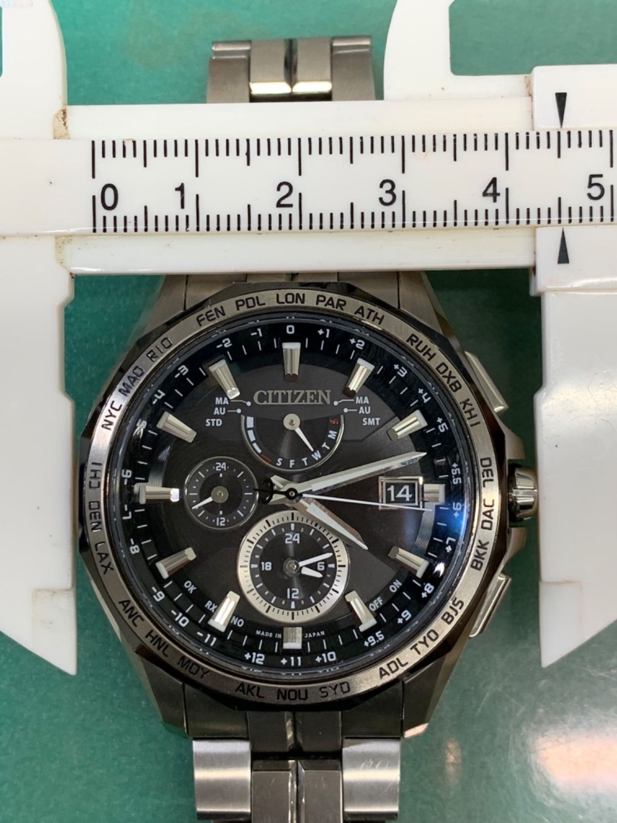 R6-4858 中古品シチズン H820-T023070 AT9096-57E