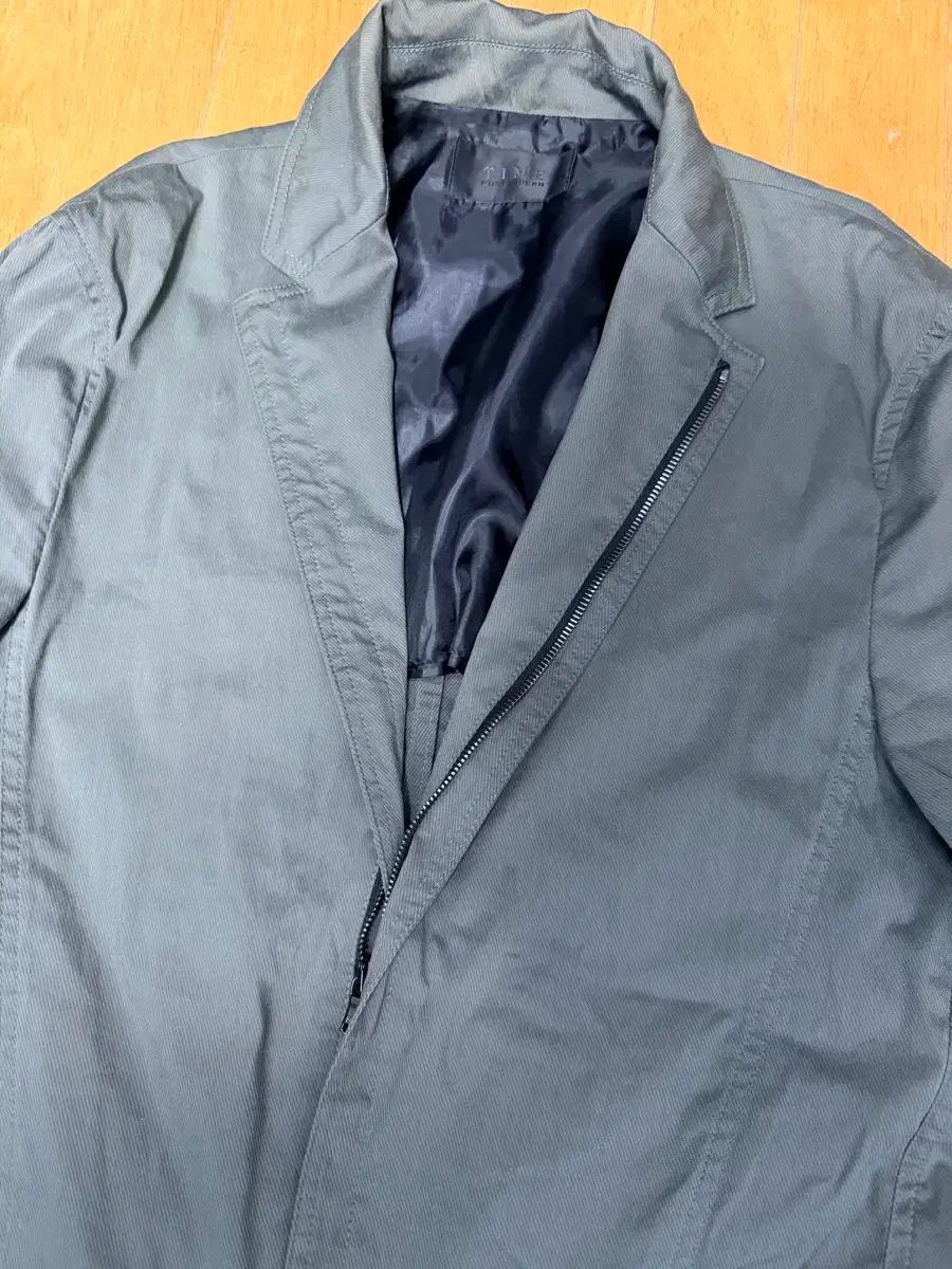 ウィンドブレーカー カーキグレー