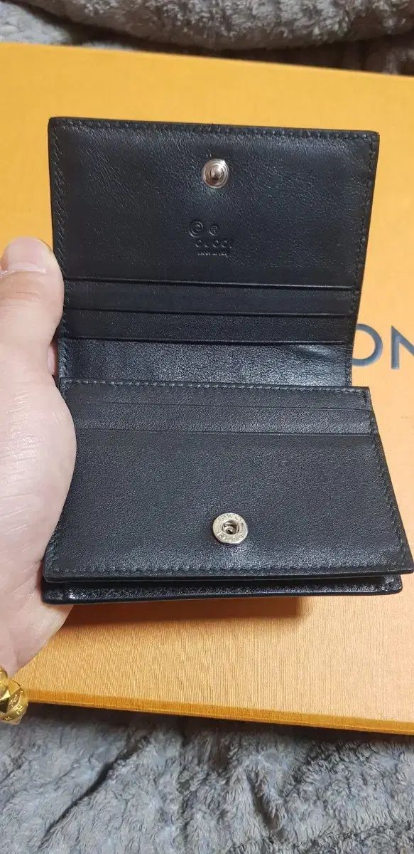 グッチカードビジネスウォレット