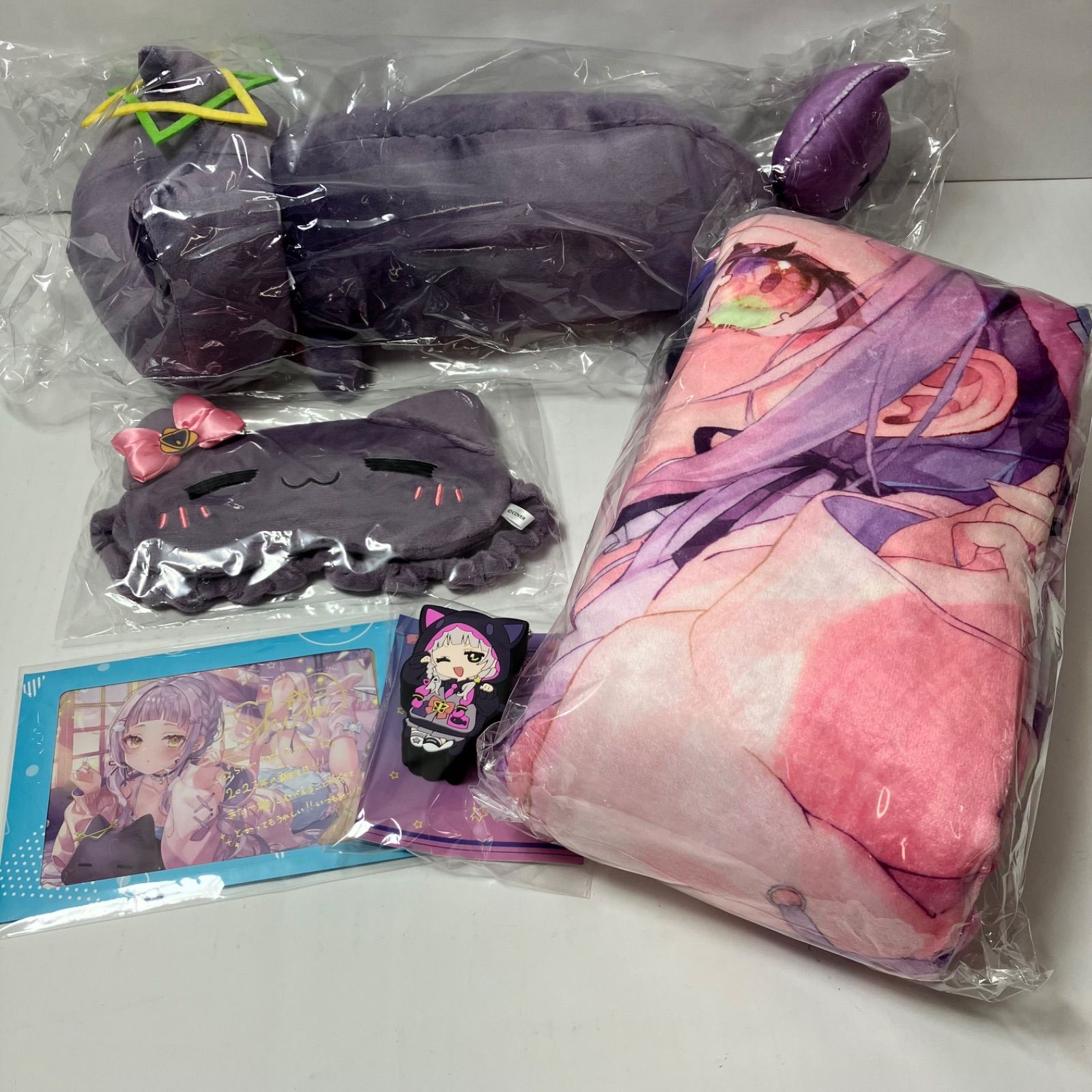 瀬戸店 紫咲シオン 誕生日記念2025 グッズ５点セット ふわもふあったかブランケット たくさんしゃべる ボイスキーホルダー ぐっすりアイマスク もちもち塩っ子ぬいぐるみ 箔押し複製サイン＆メッセージ入りポストカード 718-4499