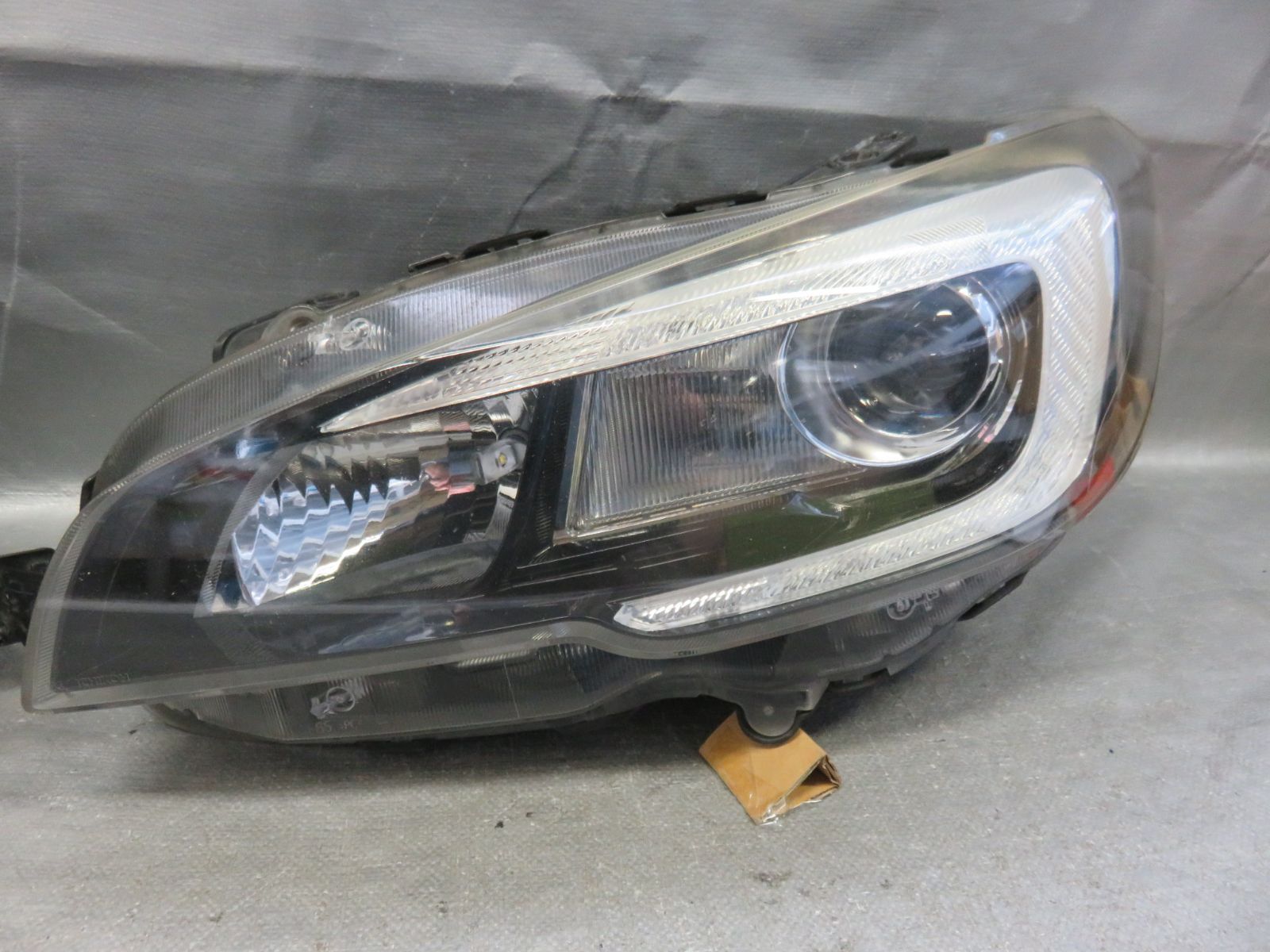 STD7274 点灯OK スバル 純正 VM4 VMG レヴォーグ LED ヘッドライト ヘッドランプ 左右セット