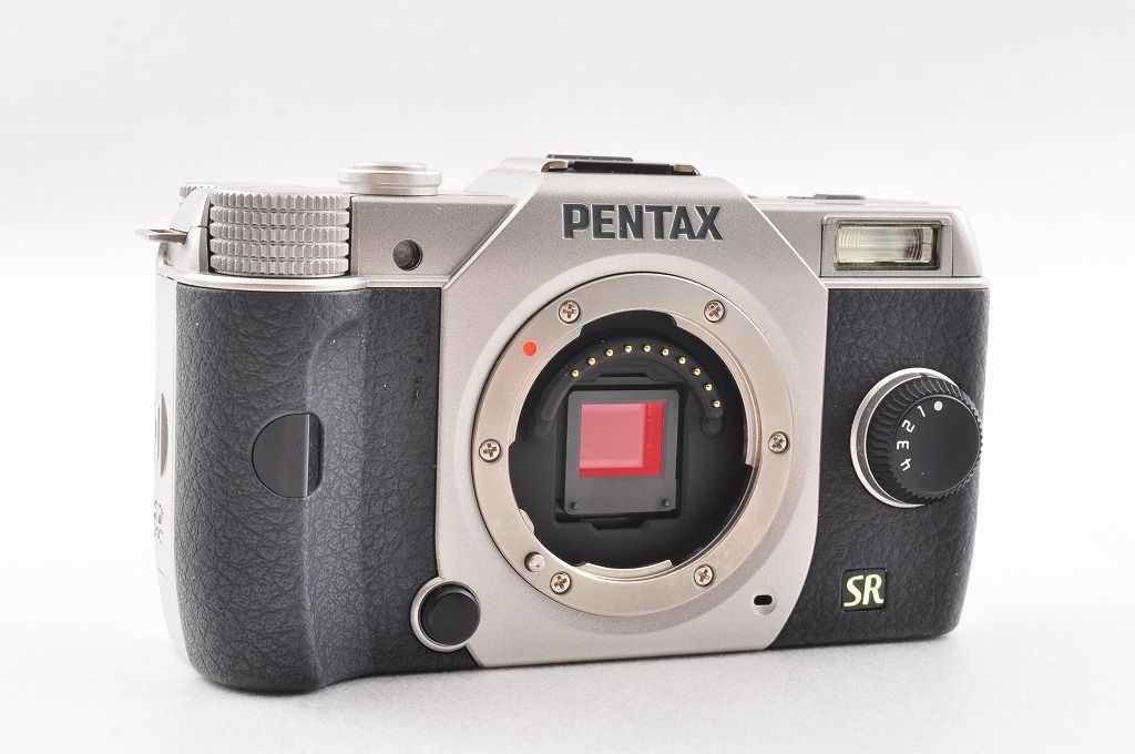  シャッター回数3692回 ペンタックス Pentax Q 7 シルバー ミラーレス一眼カメラ 1240万画素 02 5 15 mm 06 45 レンズキット ミラーレス一眼 デジタルカメラ