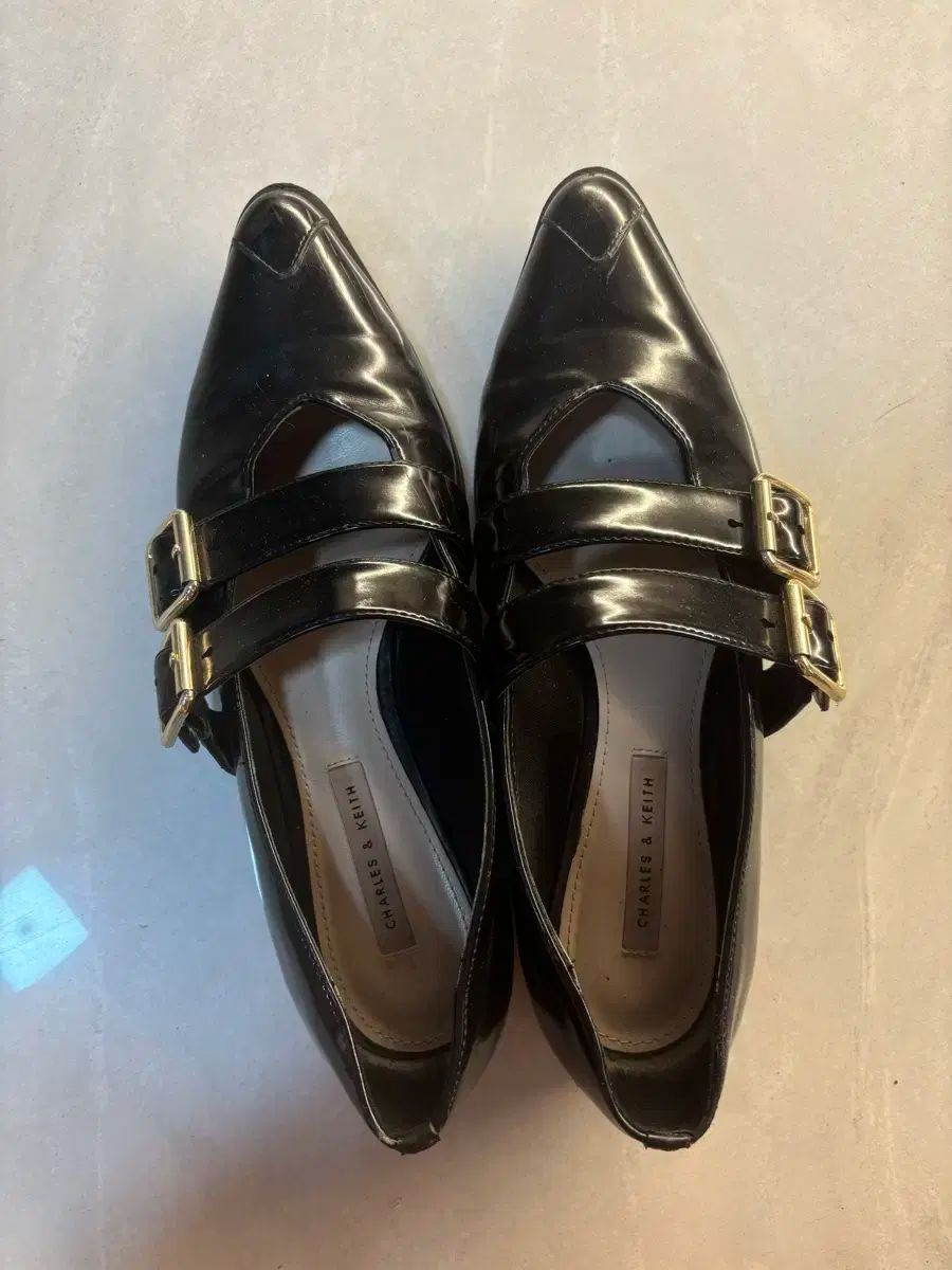 CHARLES & KEITH(チャールズアンドキース) フラットシューズ 36