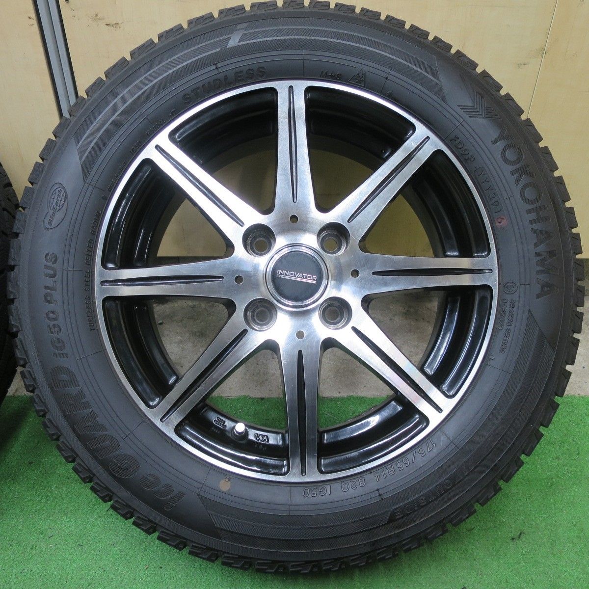 バリ溝！9.5分☆スタッドレス 175/65R14 ヨコハマ アイスガード iG50 