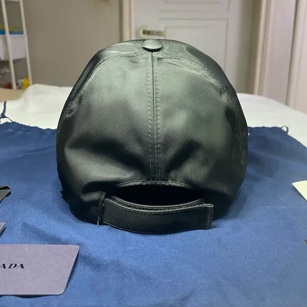 【美品】鑑定済正規品　プラダ刺繍ロゴキャップ　ブラック　リナイロン　近年モデル Amazon | [Prada] [プラダ] 帽子 キャップ リナイロン ベース