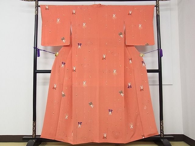 平和屋本店□極上 人形作家・ホリヒロシ 小紋 兎 金彩 鬼しぼ縮緬 鉛丹