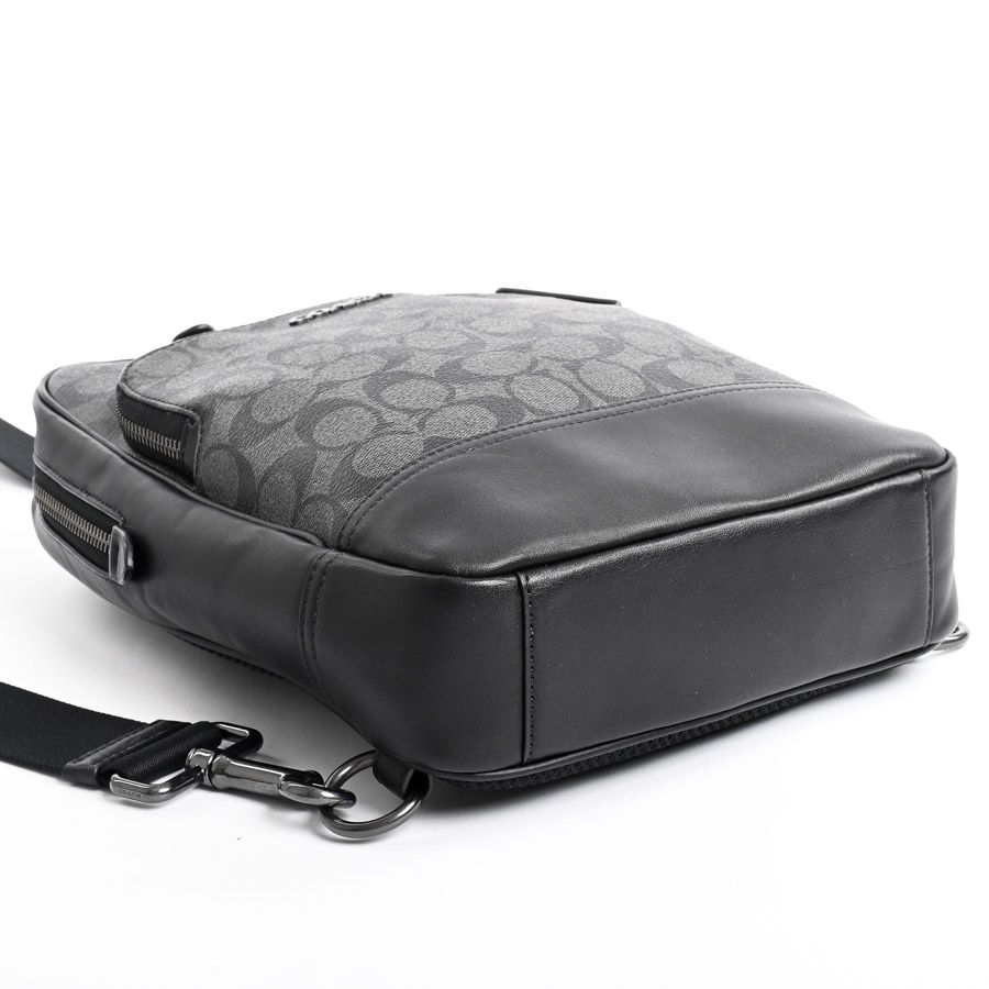 コーチボディバッグ COACH コーチ ボディバッグ ボディバッグ C2932 - メルカリ