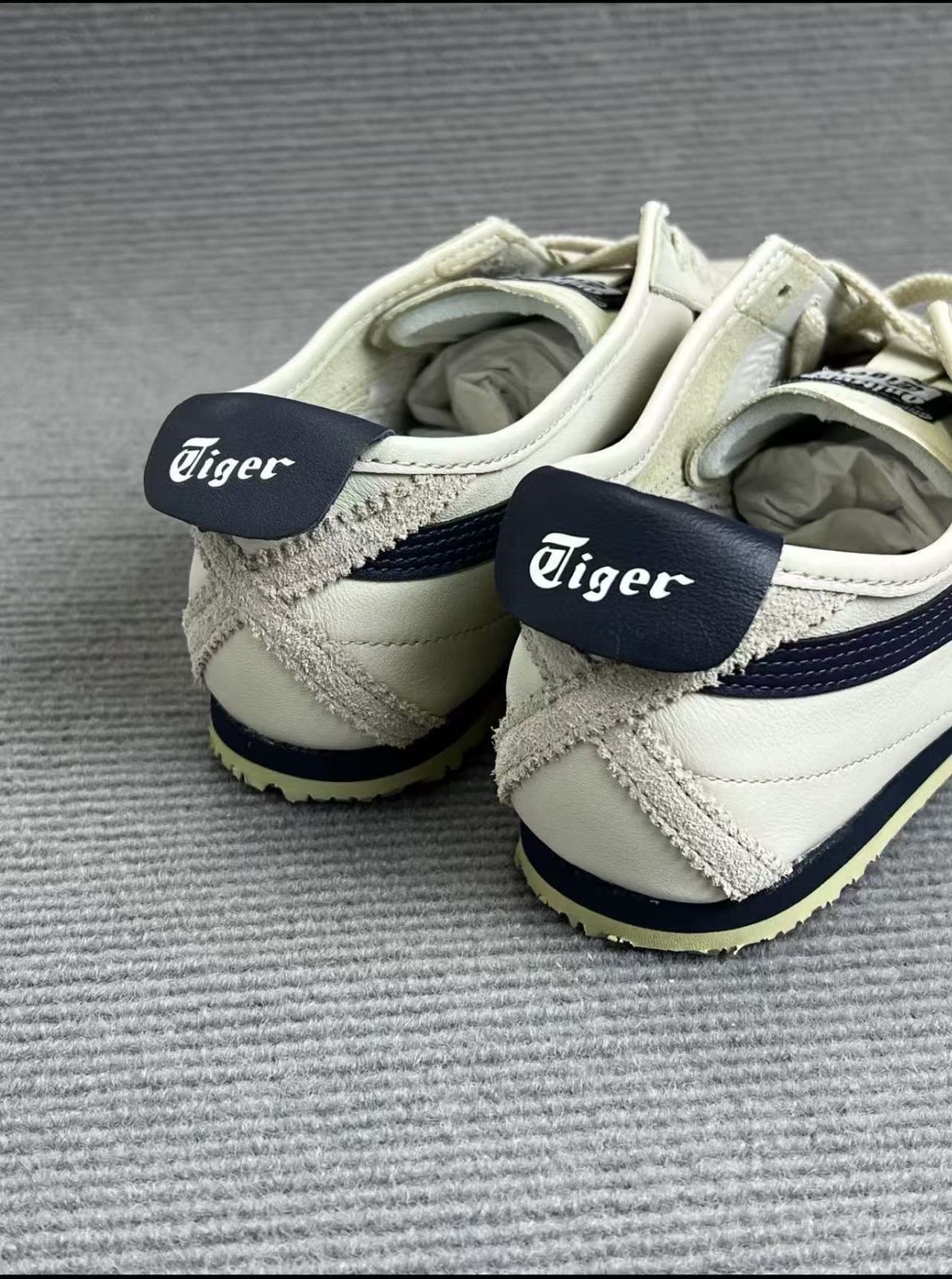 Onitsuka Tiger スニーカー アイボリー/ネイビー