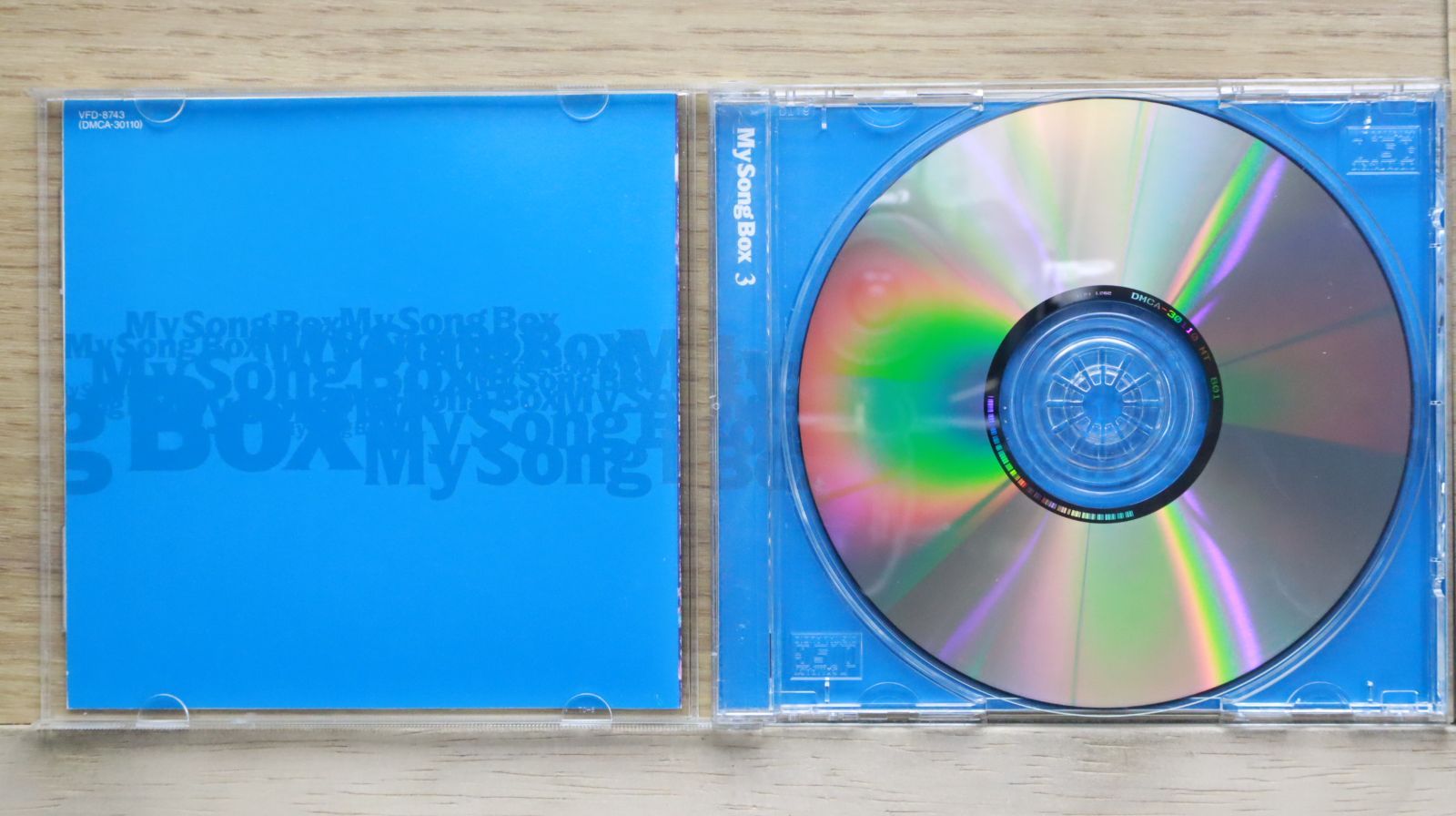 【新品】MEENOI/IN MY ROOM/CD豪華ボックス MEENOI - [IN MY ROOM] (1st Album) – kpopalbums.com