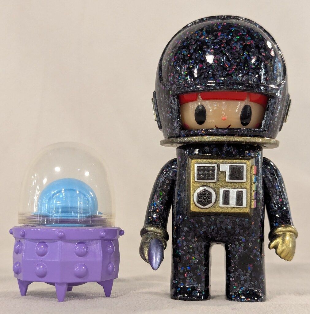 ITOKIN PARK 宇宙飛行士 ブラックラメ成型 - メルカリ