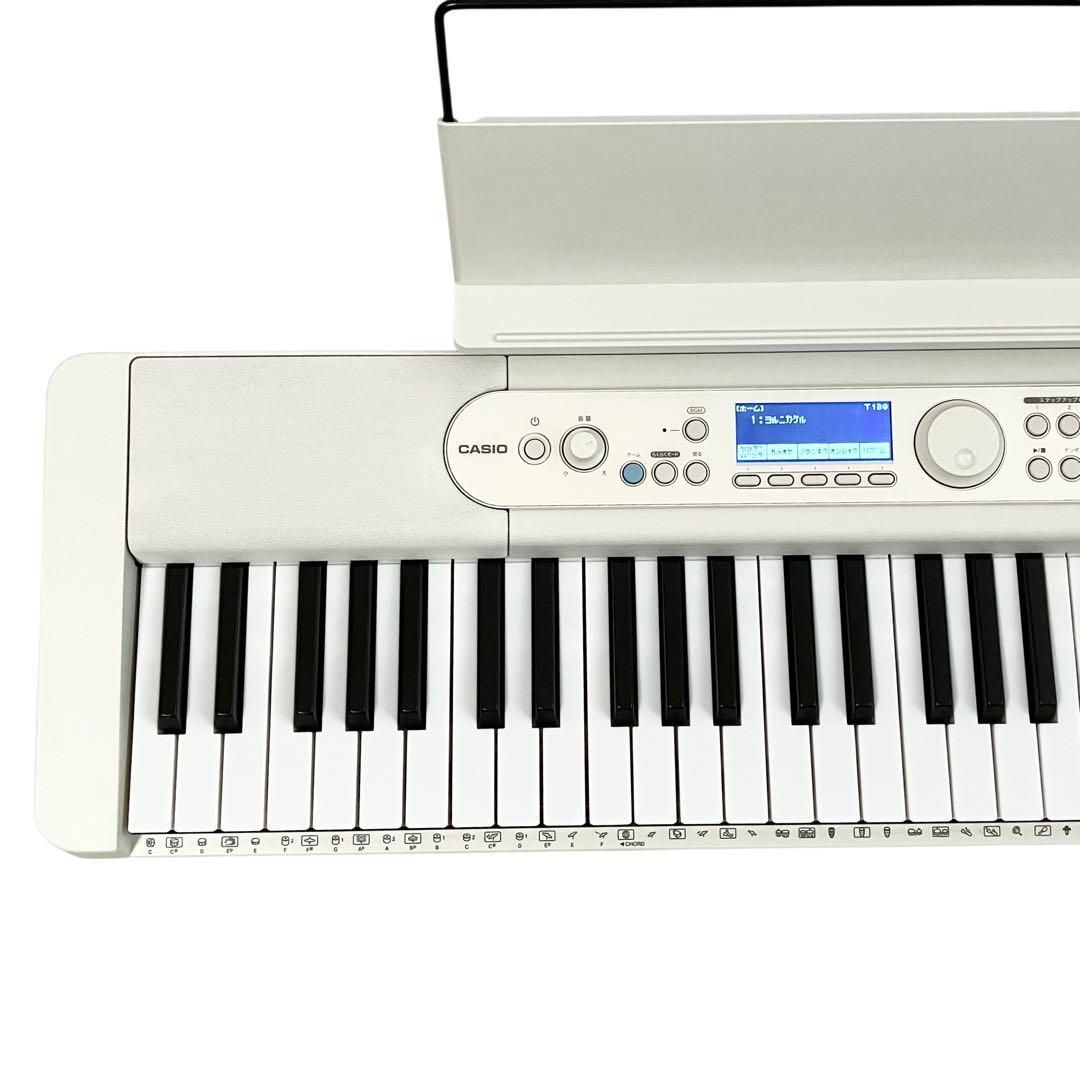 カシオ 光ナビゲーション 電子キーボード LK-520 ホワイト 61鍵盤